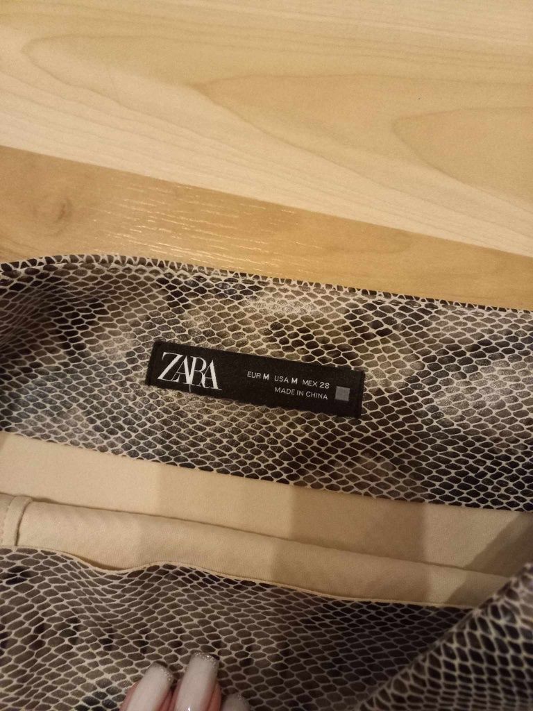 Spódnica Zara M, print weżowa skórka