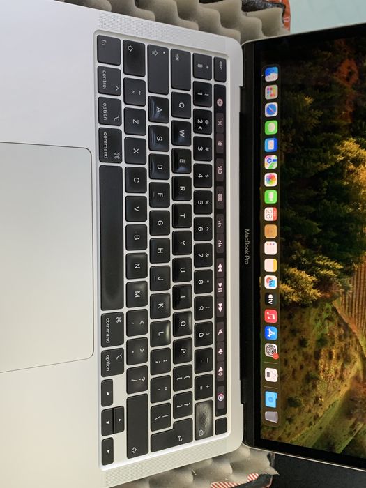 Macbook pro 13 de 2019 Touchbar i5 QuadCore 8GB RAM 256GB SSD