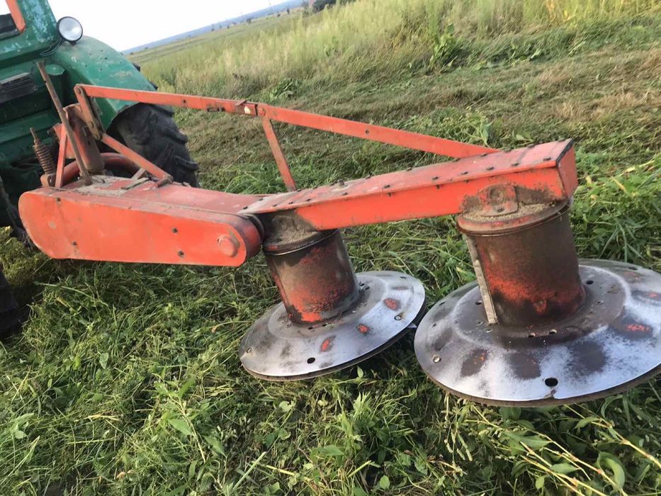Продам косарку ротарну