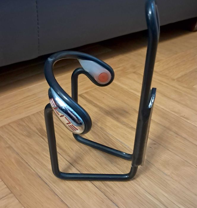 Koszyk,uchwyt na bidon rowerowy włoskiej firmy ELITE czarny,aluminiowy