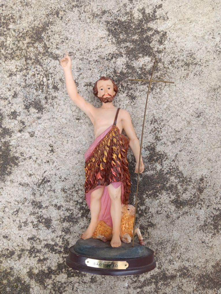 Estátuas, Troféus e afins