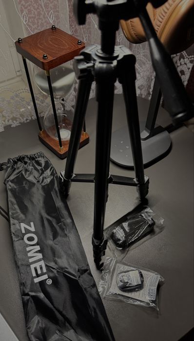 Штатив , тримач, тринога