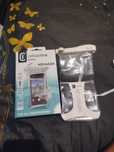 Etui wodoodporne CELLULARLINE Voyager IPX8 Białe
