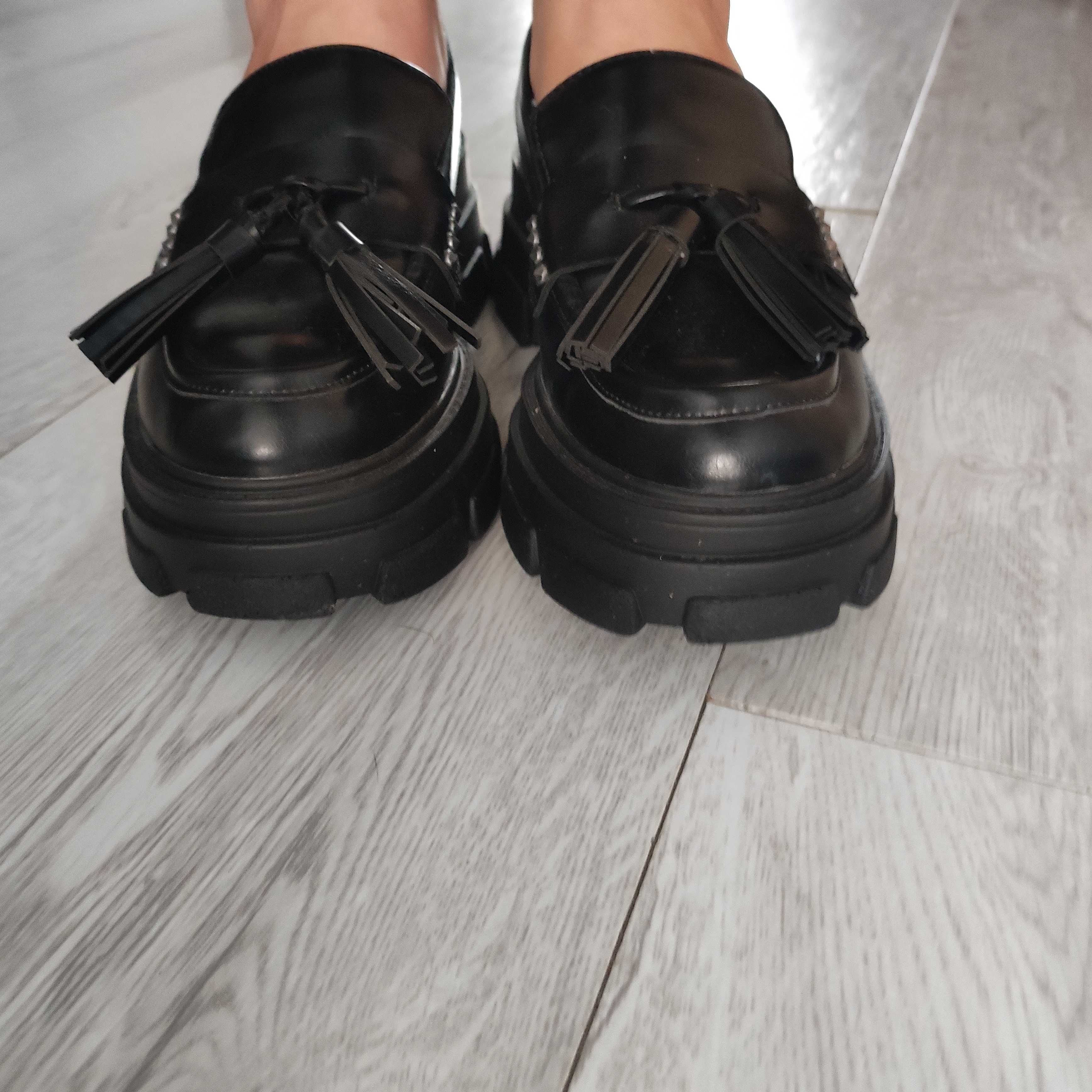Stradivarius r 39 buty lordsy mokasyny na grubej podeszwie
