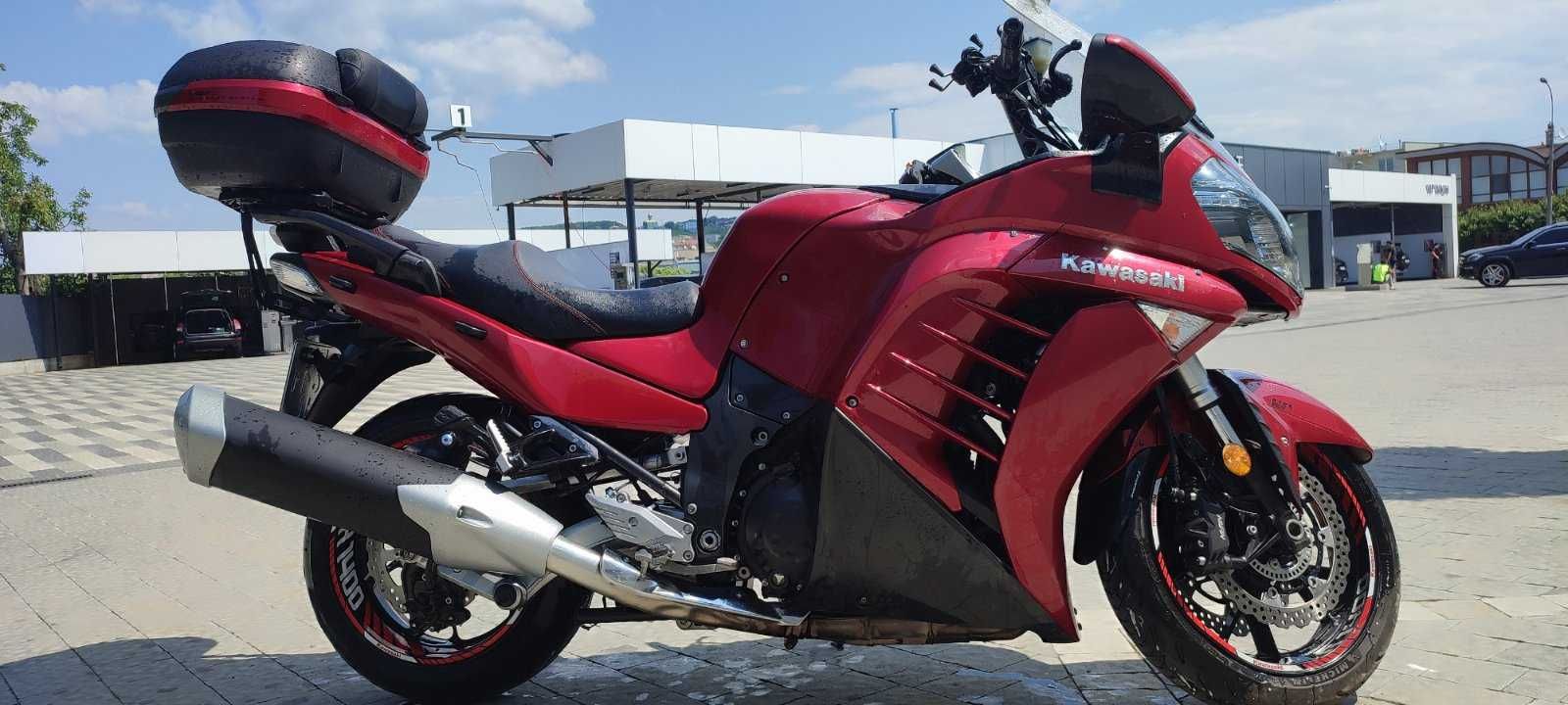 Продам мотоцикл Kawasaki GTR 1400