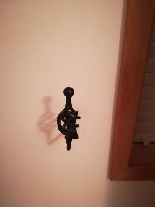 Vendo cortinados e varão com os respetivos acessórios