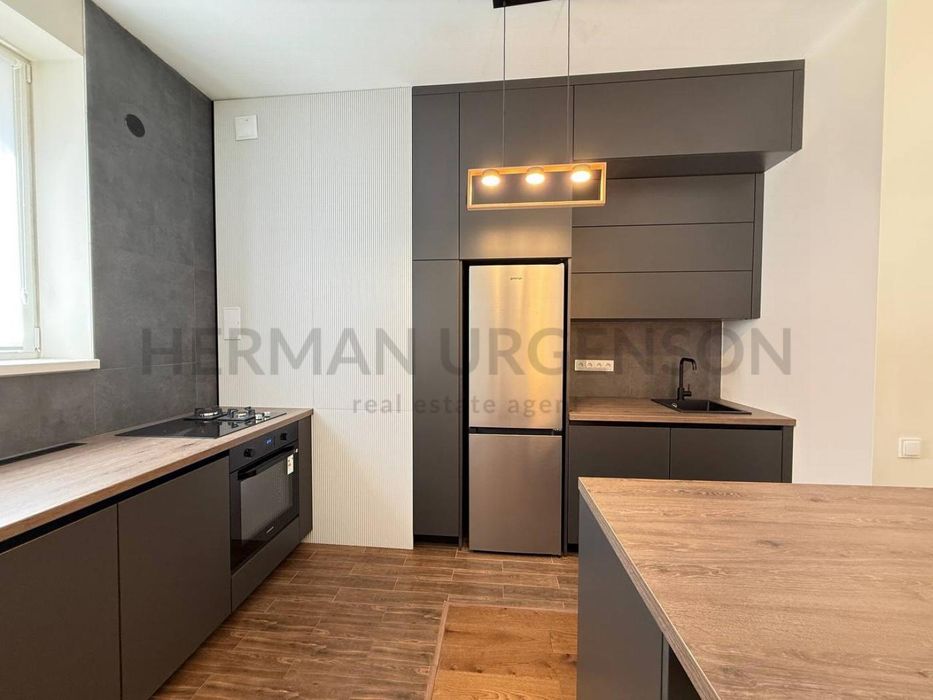 Продаж 2к квартири 62 кв.м  / вул. Возз'єднання, Боздош