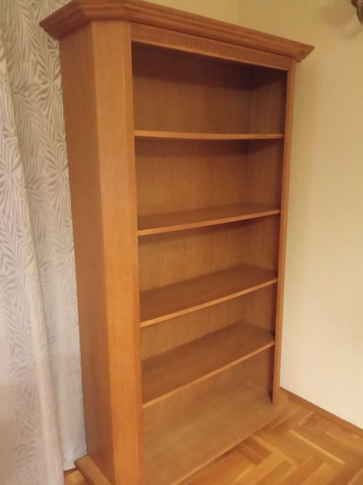 Sprzedam biblioteczkę drewnianą