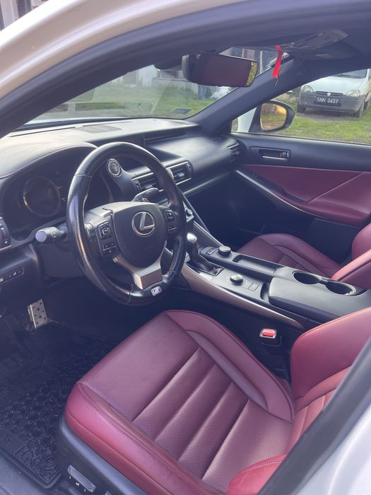 Lexus IS 200T F-Sport