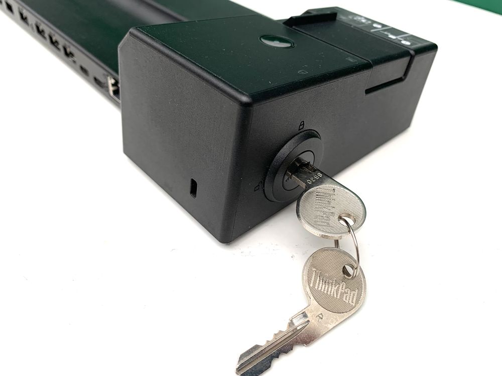 Докстанція порт-реплікатор Lenovo 40AJ Ultra Dock