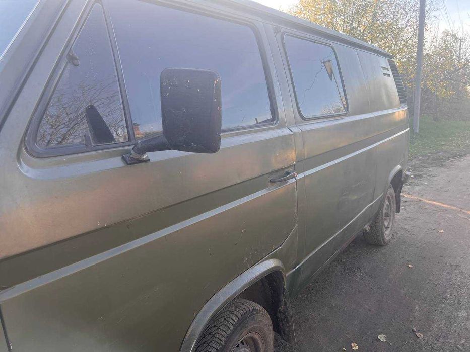 Volkswagen T3-1,6. Грузопасажир.