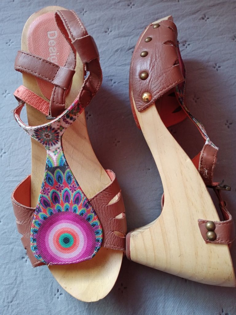 Sandały - drewniaki Desigual 39