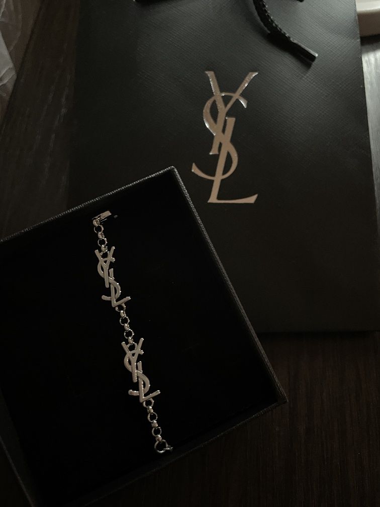 Браслет від бренду YSL