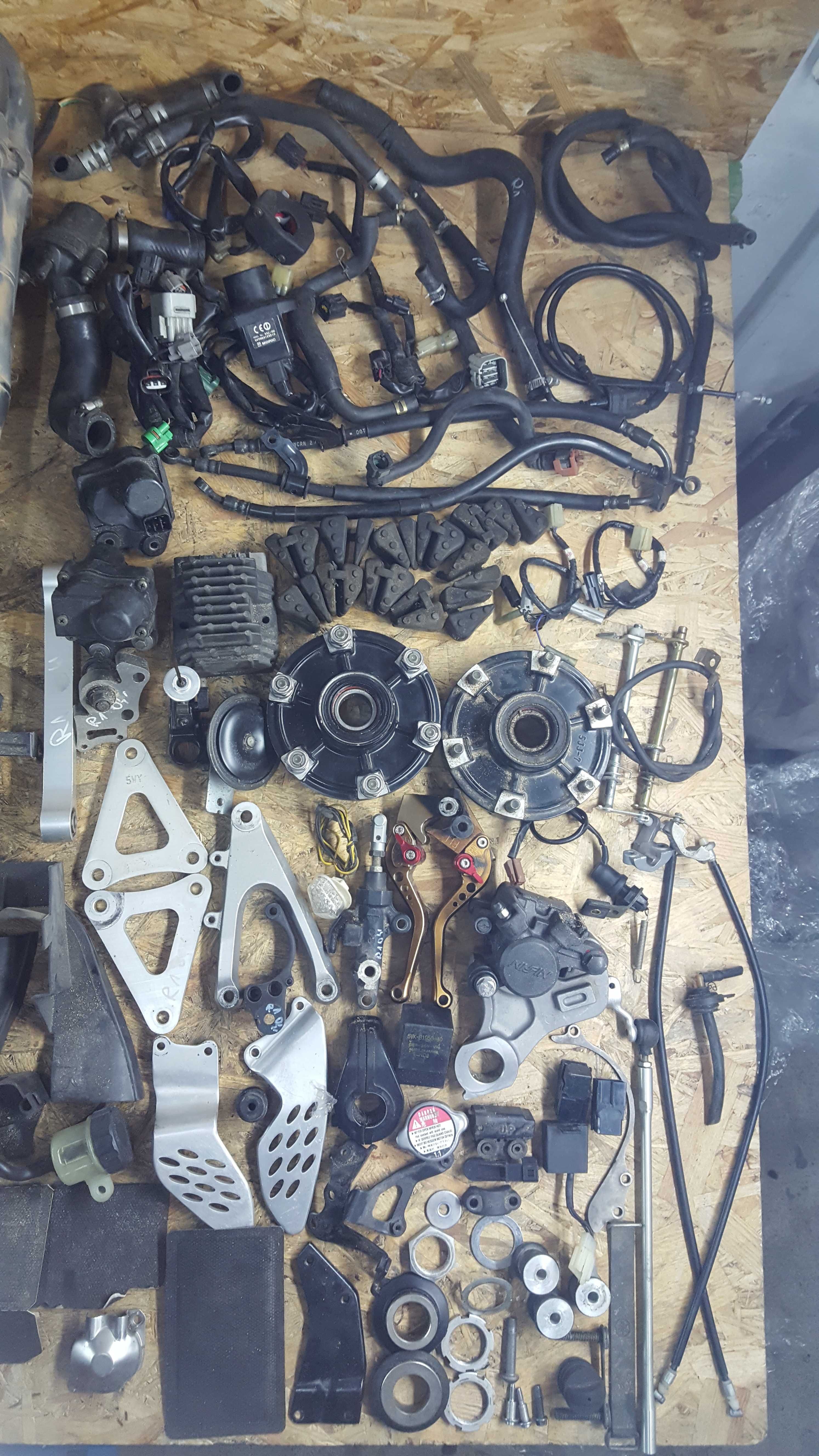 Yamaha Yzf R1 rn12 Tarcza szyba kolektor owiewka wypelnienie os