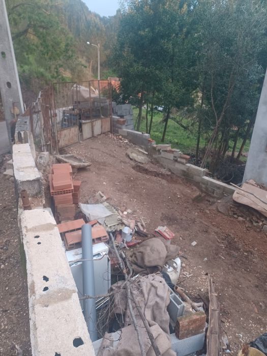Vendo casa com terreno