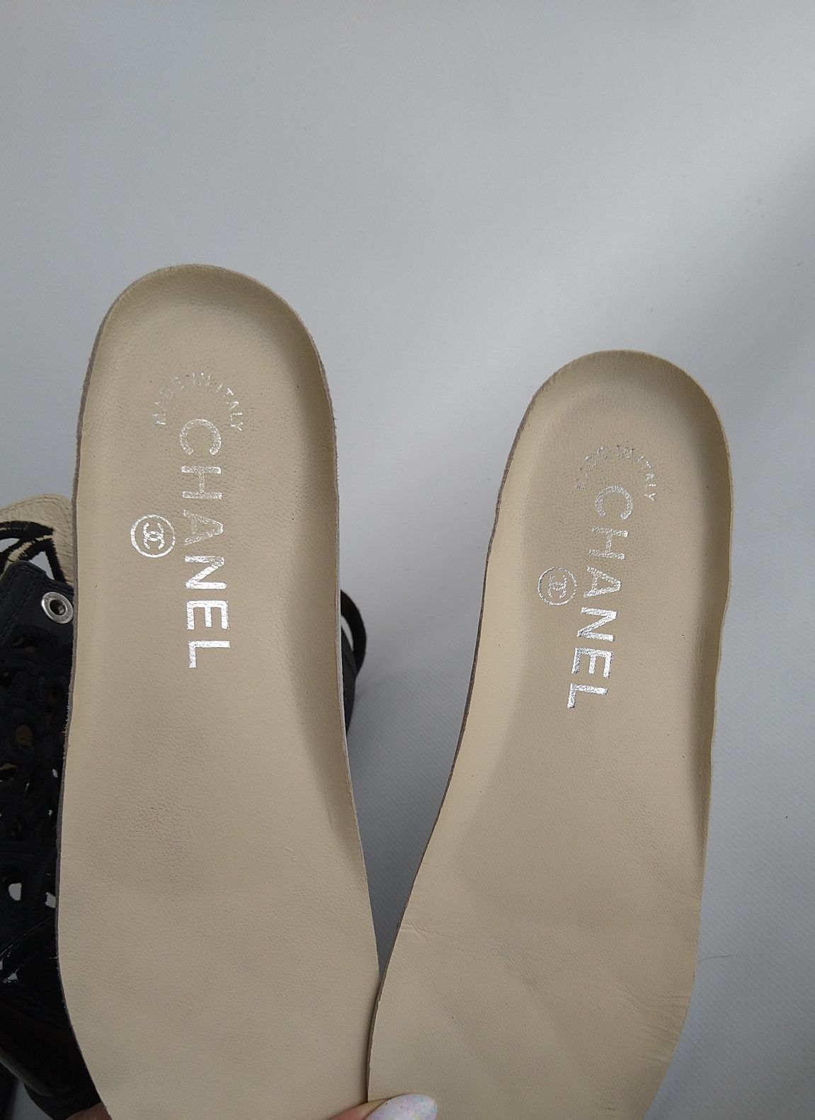 Шкіряні кросівки Chanel  оригінал