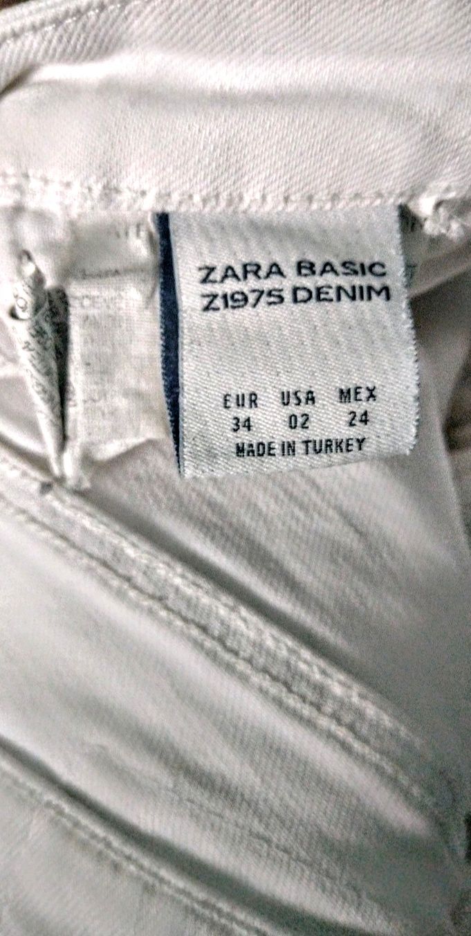 Jeansy damskie Zara XS z dziurami białe