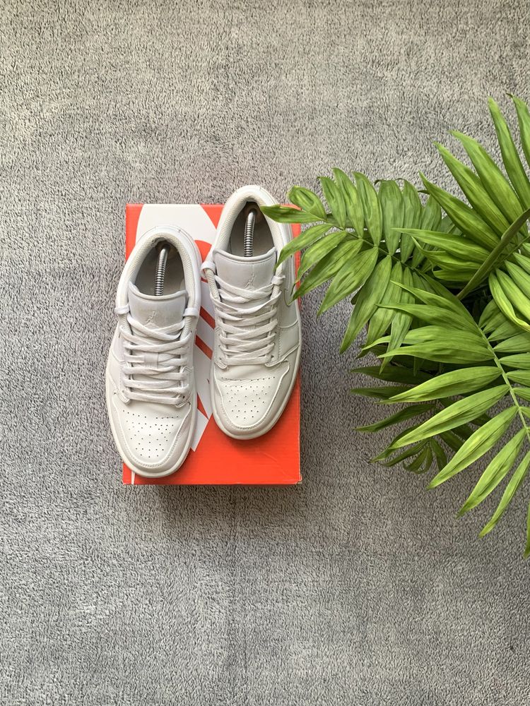 Кросівки Nike SB Air Jordan 1 White [42]