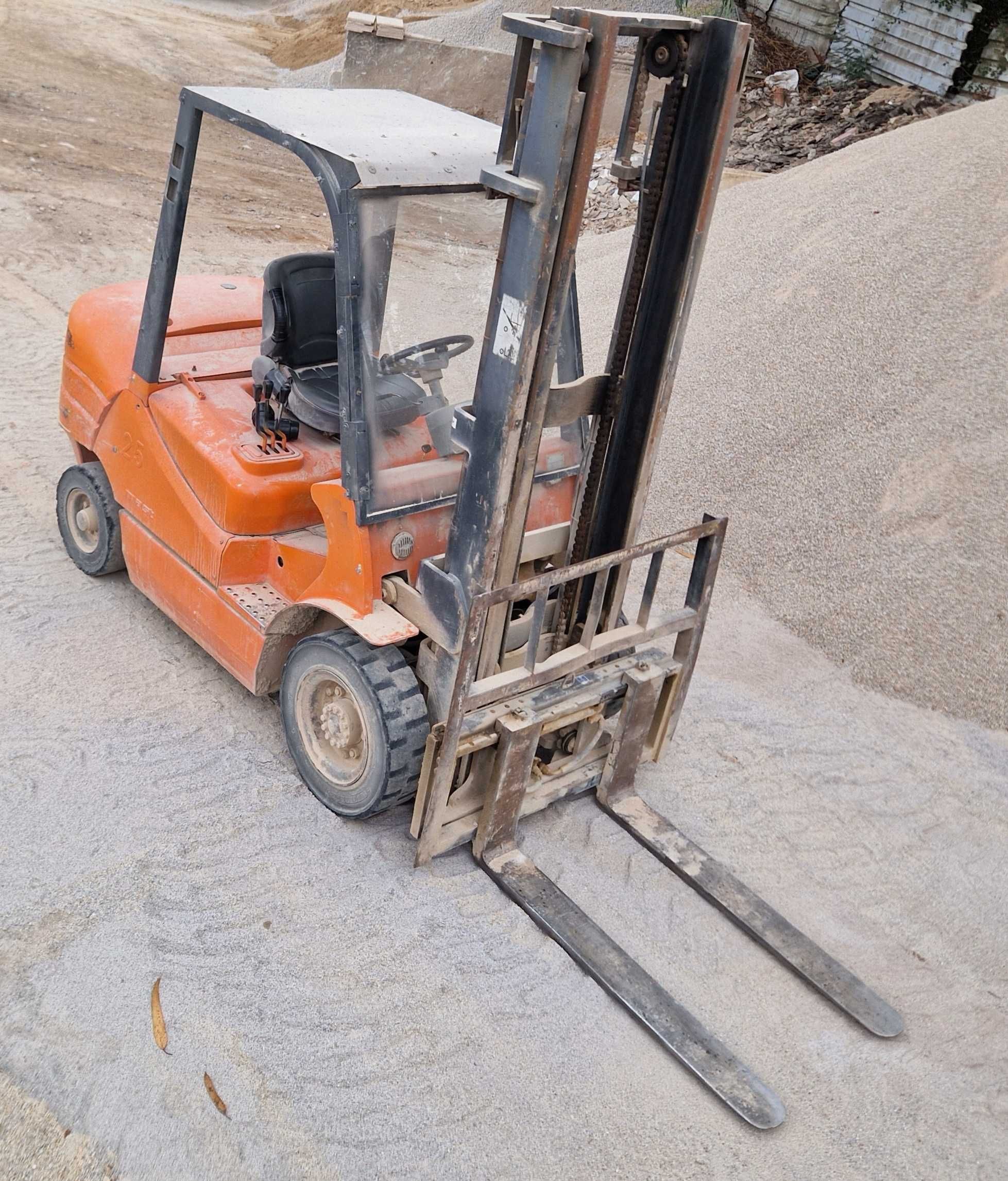 Empilhador Mast Explorer 25