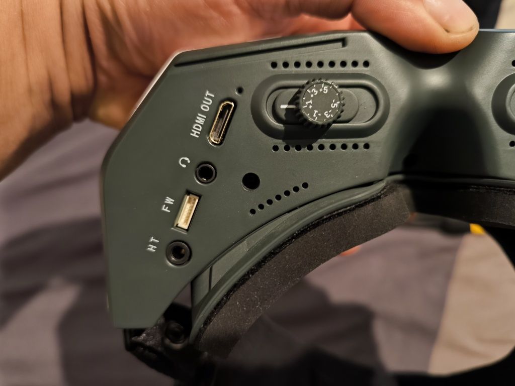 Gogle FPV HDZero plus VRX SpeedyBee, malo używane.