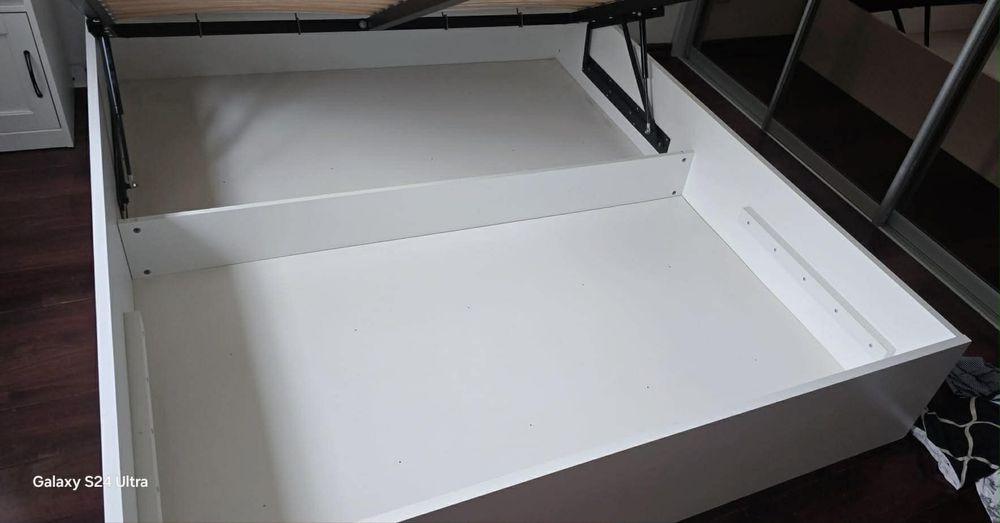 Łóżko Białe z Oświetleniem Marsylia 160x200