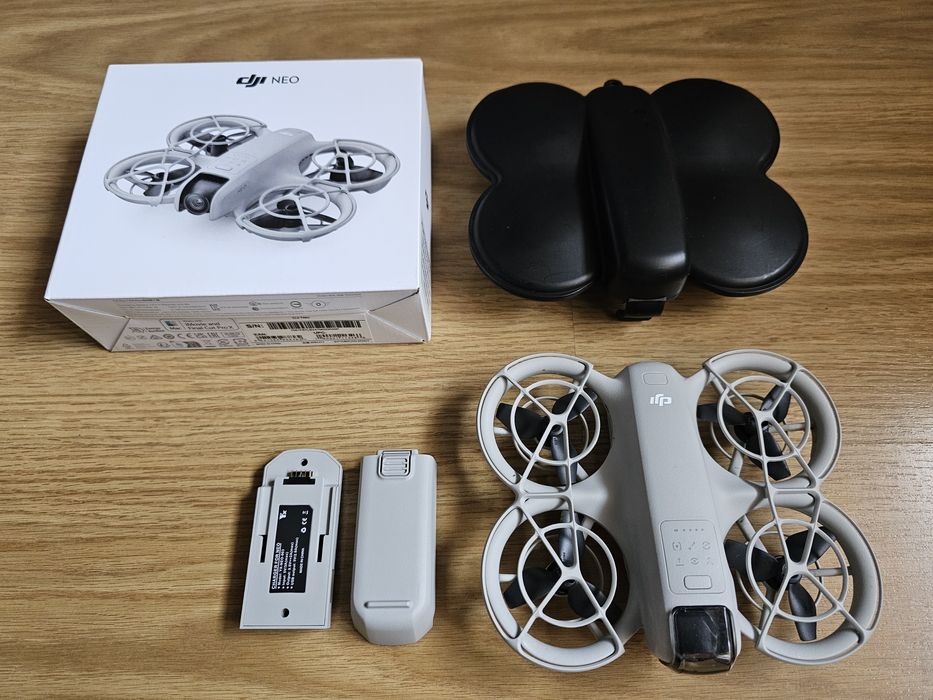 Drone DJI Neo com extras