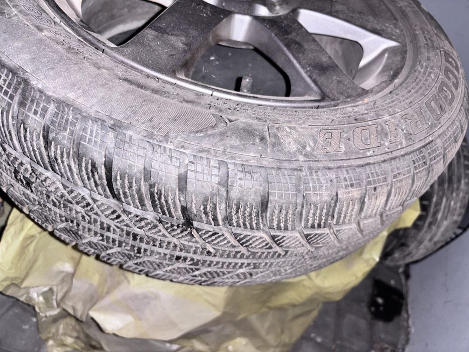 Felgi 16 z oponami zimowymi 5x112