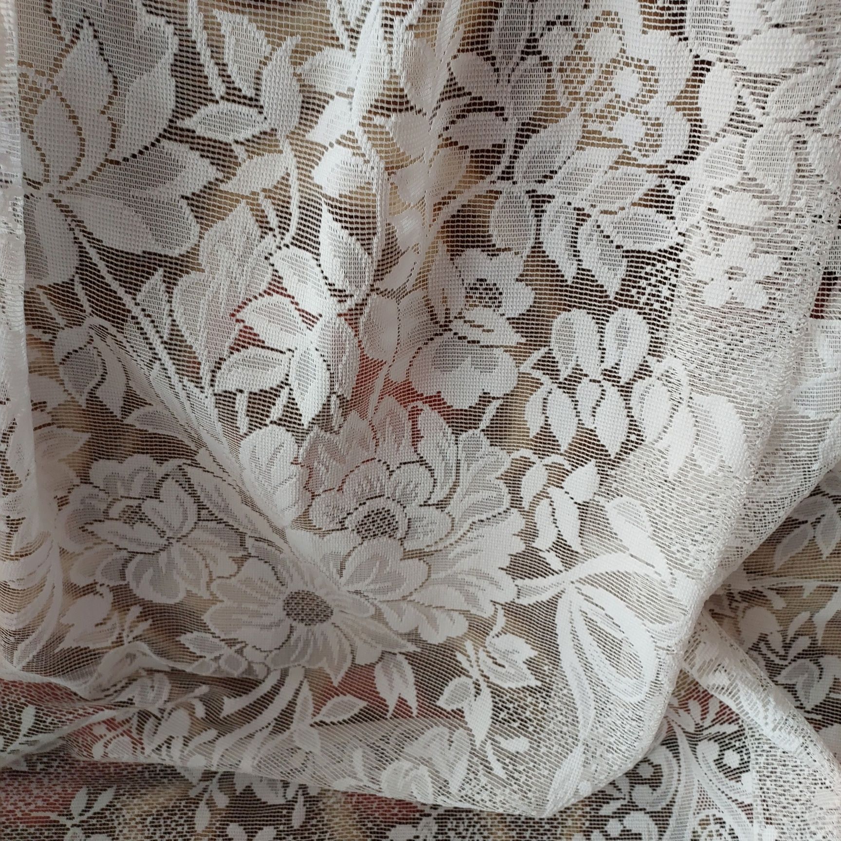 Firanka wym. szer 1,55cm na taśmie marszczona, dl. 1,20cm