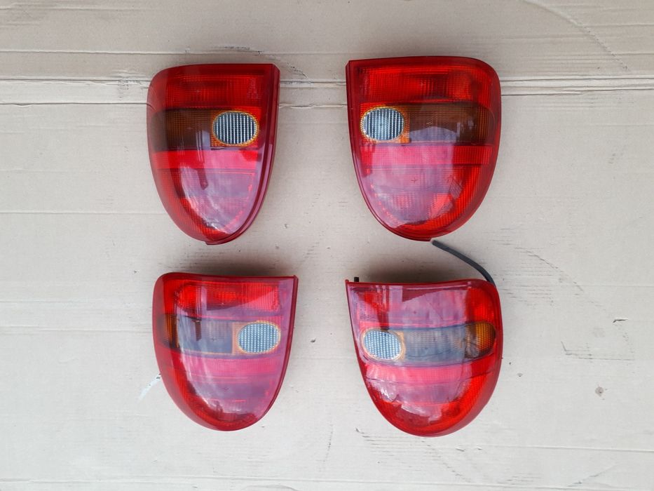 Opel Corsa B  Lampy Tył Prawa Lewa