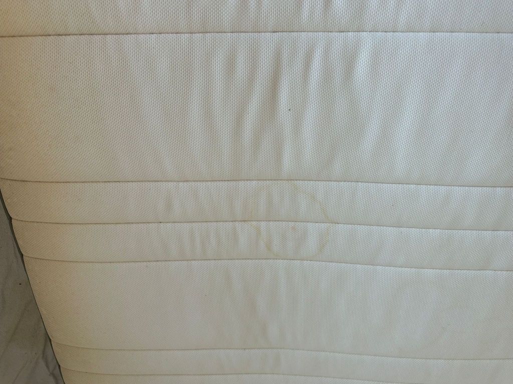 Colchão do Ikea 140x200 cm