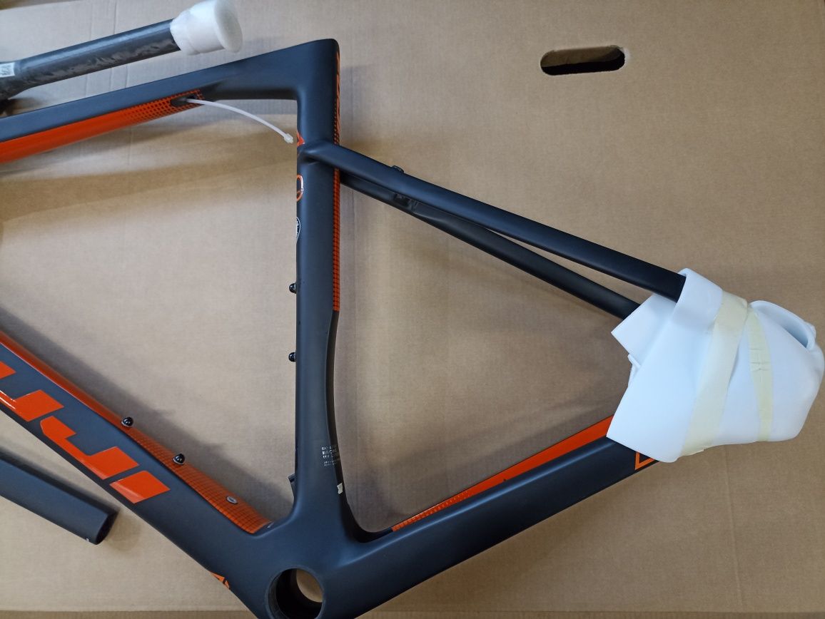 Nowy Frame set Fuji Transonic 2.1 Karbon + sztyca Widelec trek scoot