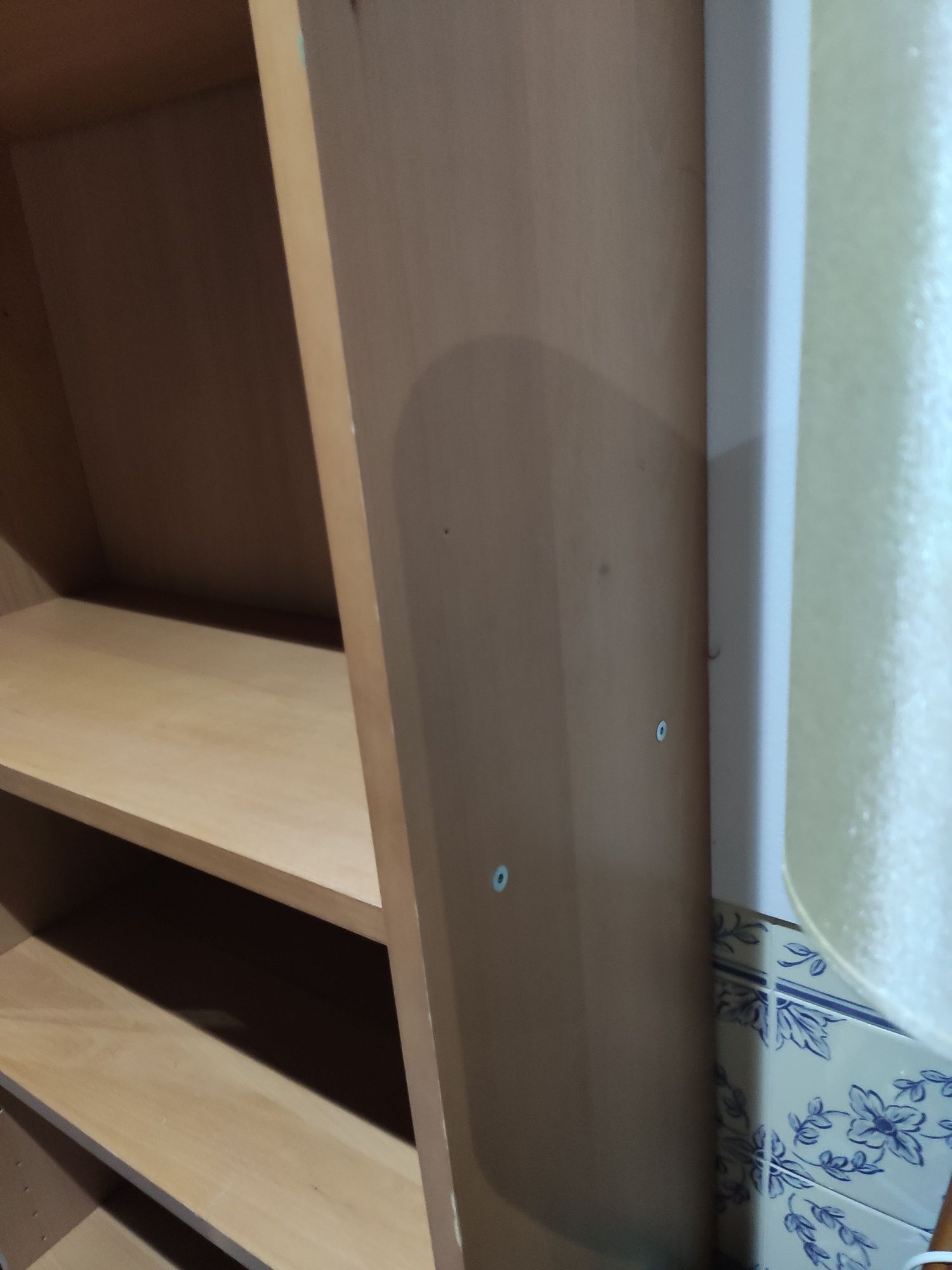 Estante robusta não é IKEA