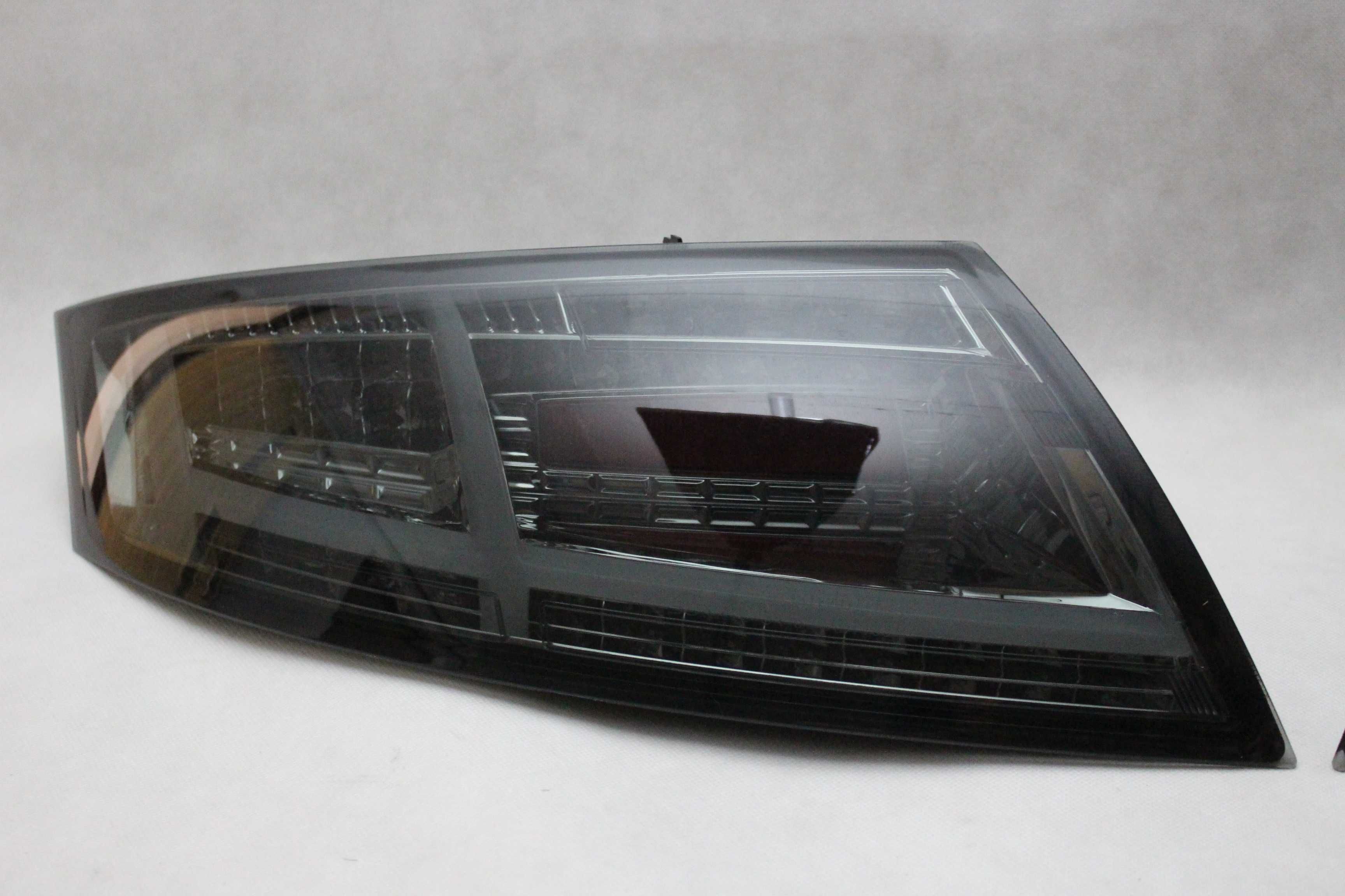 Lampy tylne tył AUDI TT 8J 2 II 06-14 LED BLACK BAR NEON Dynamic IGŁA
