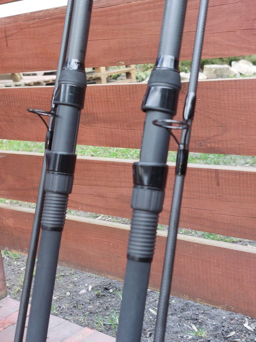 2 x Wędki karpiowe Sonik Insurgent 10ft (3m) 3.25lbs na rocznej gwar.