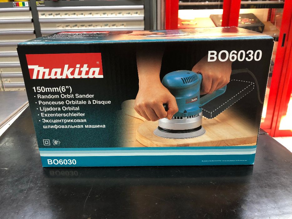 Lixadora Rotorbital Makita BO6030