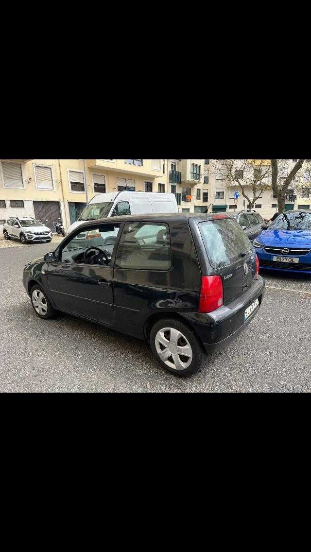 VW LUPO em ótimo estado.