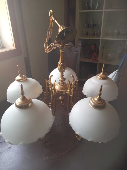 Vendo 2 candelabros,preço a conbinar