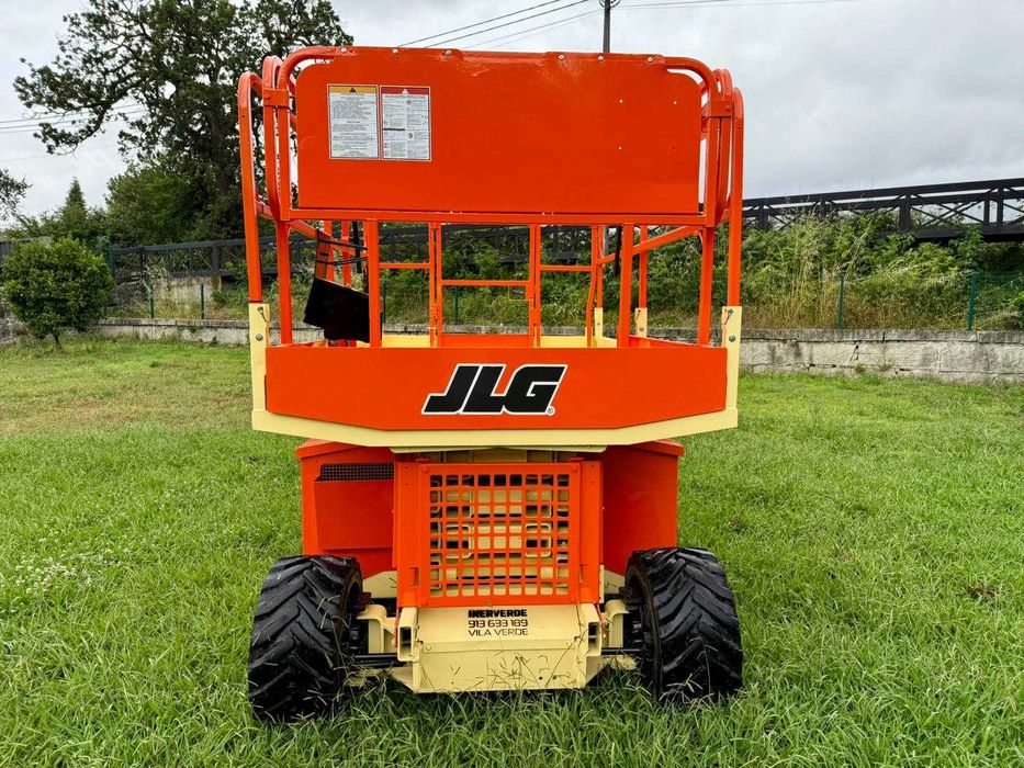 Plataforma elevatória Tesoura JLG