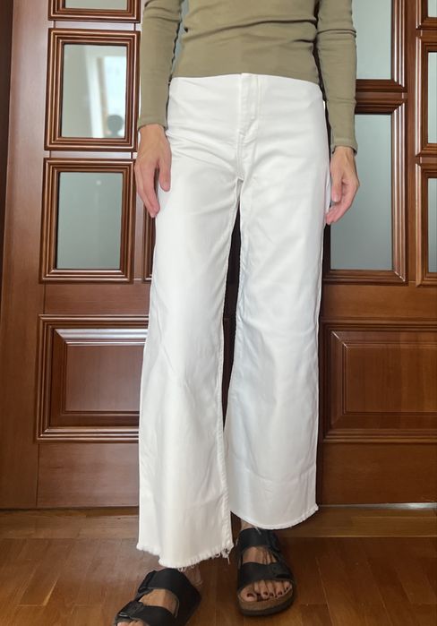 Джинси жіночі білі широкі Stradivarius 34 розмір