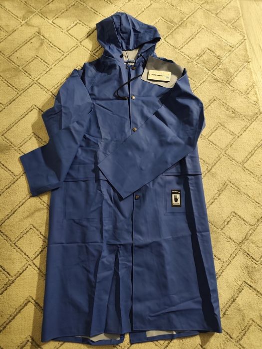 Nowy płaszcz wodoochronny i wiatroochronny