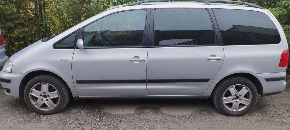 Samochód osobowy 7 miejsc Volkswagen Szaran