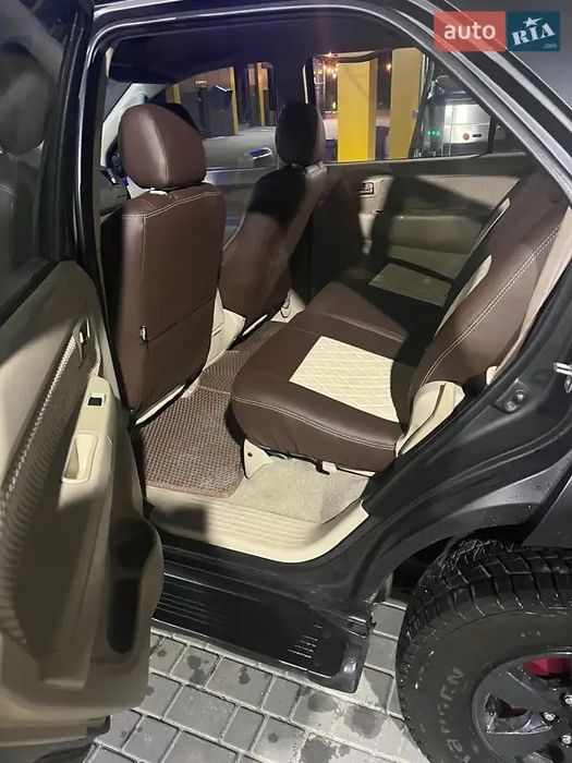 Toyota Fortuner 2008