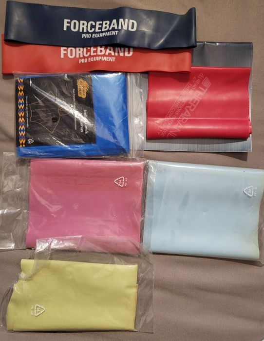 Zestaw gum i taśm do fitnessu i ćwiczeń rehabilitacyjnych. Okazja