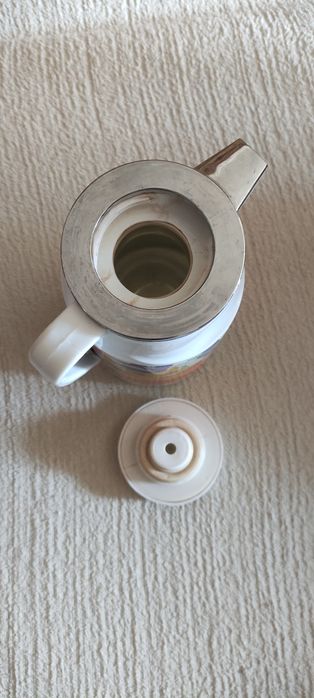 Термос с кнопкой