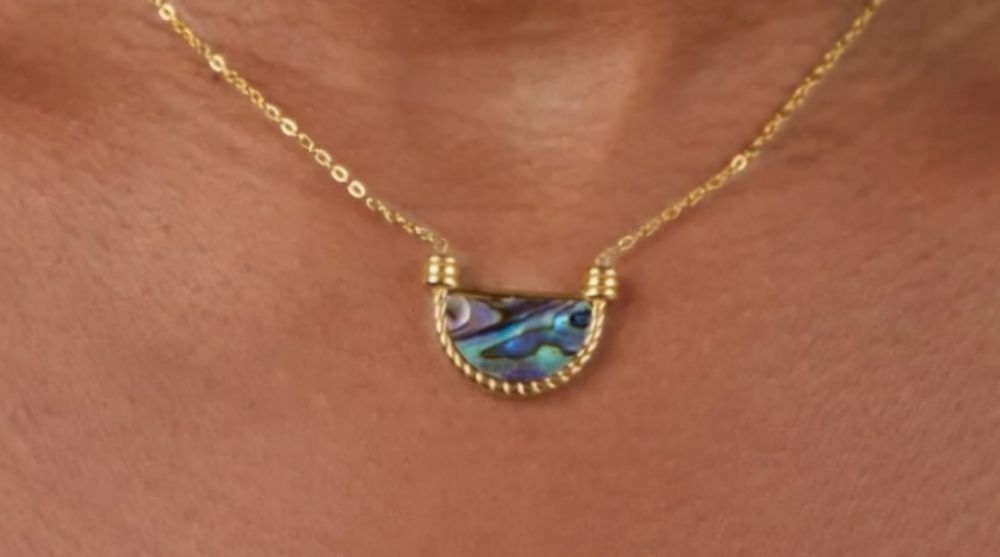 Naszyjnik z masą perłową