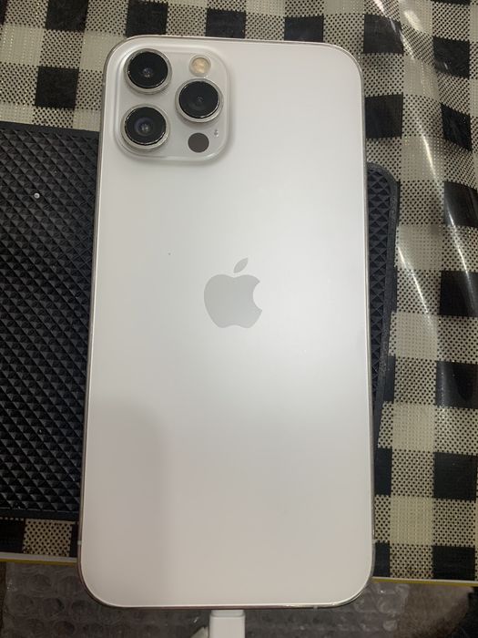 Б/у iphone 12 pro max под рем или на запч