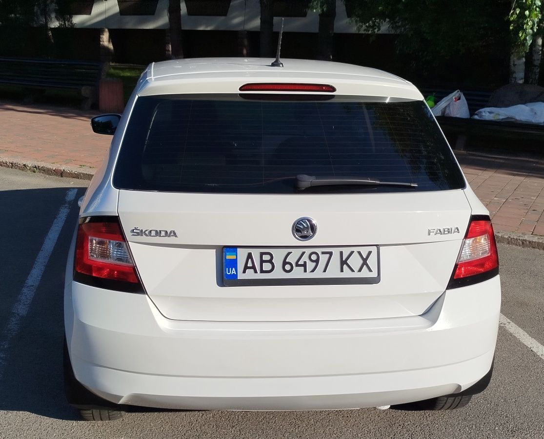 Продам автомобіль Skoda Fabia 3