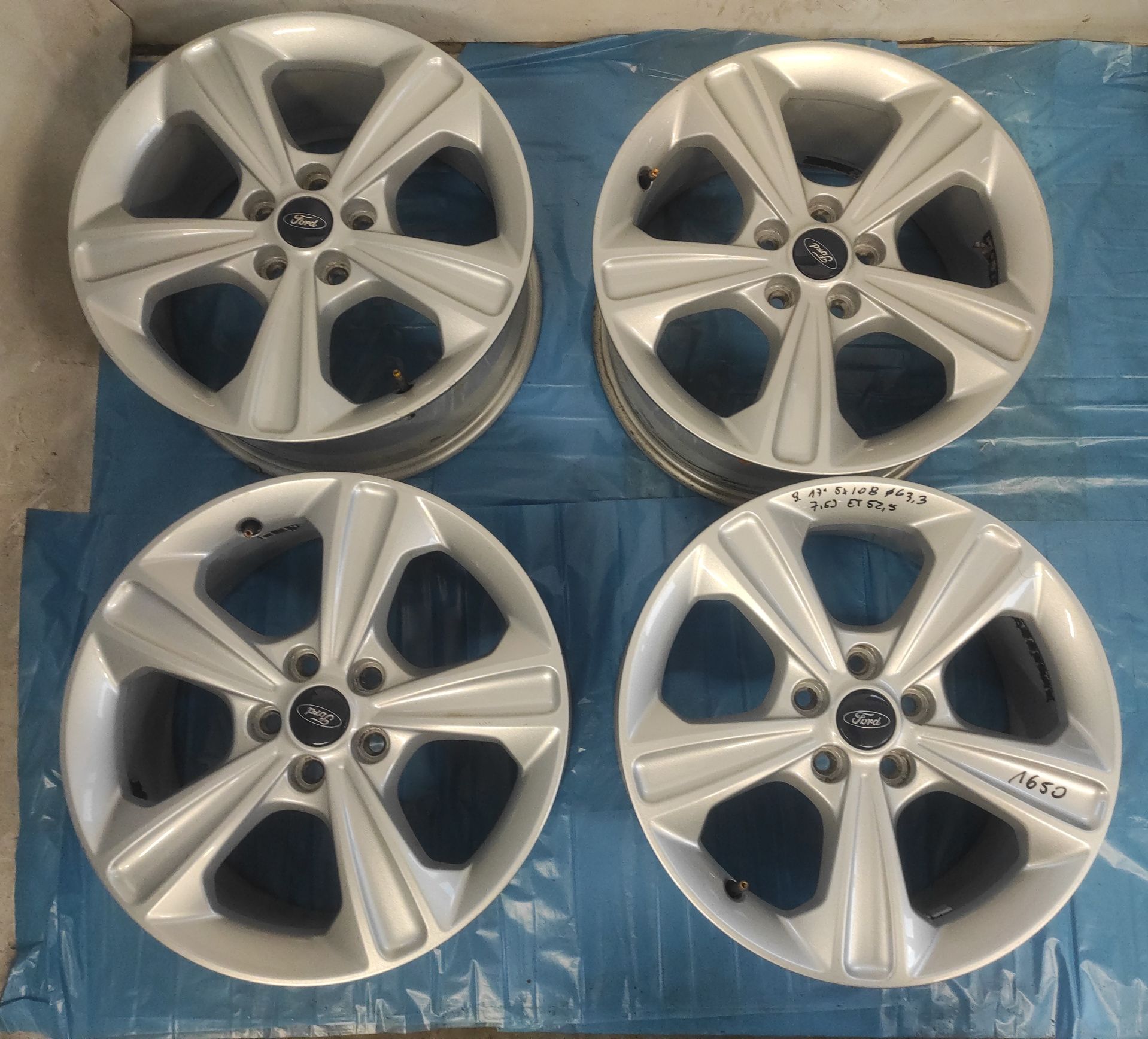 9. Felgi aluminiowe Oryginał FORD R 17 5x108 Bardzo Ładne Czujniki