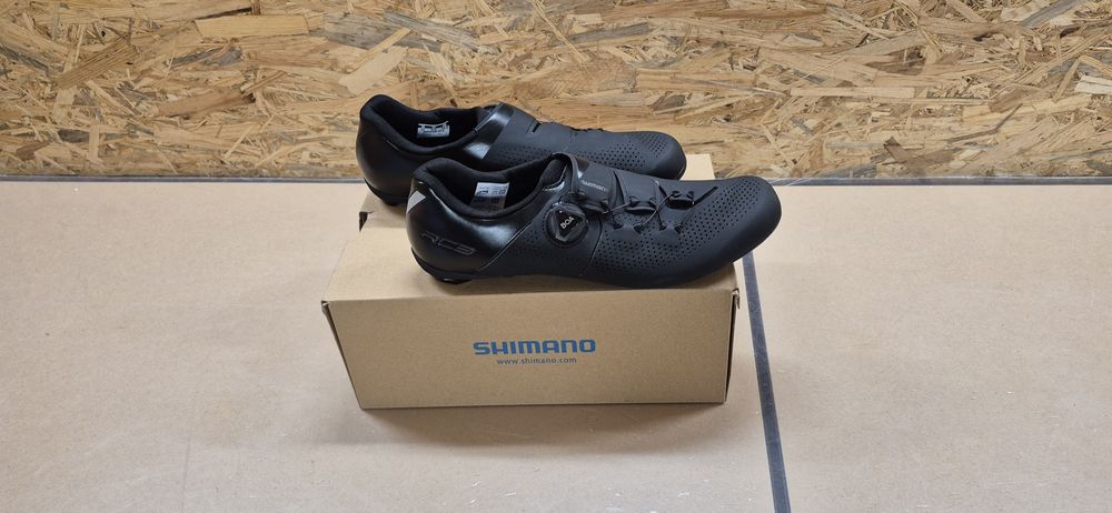 Buty rowerowe Shimano RC3 . SH-RC302 .