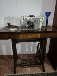 Maquina de costura vintage Singer